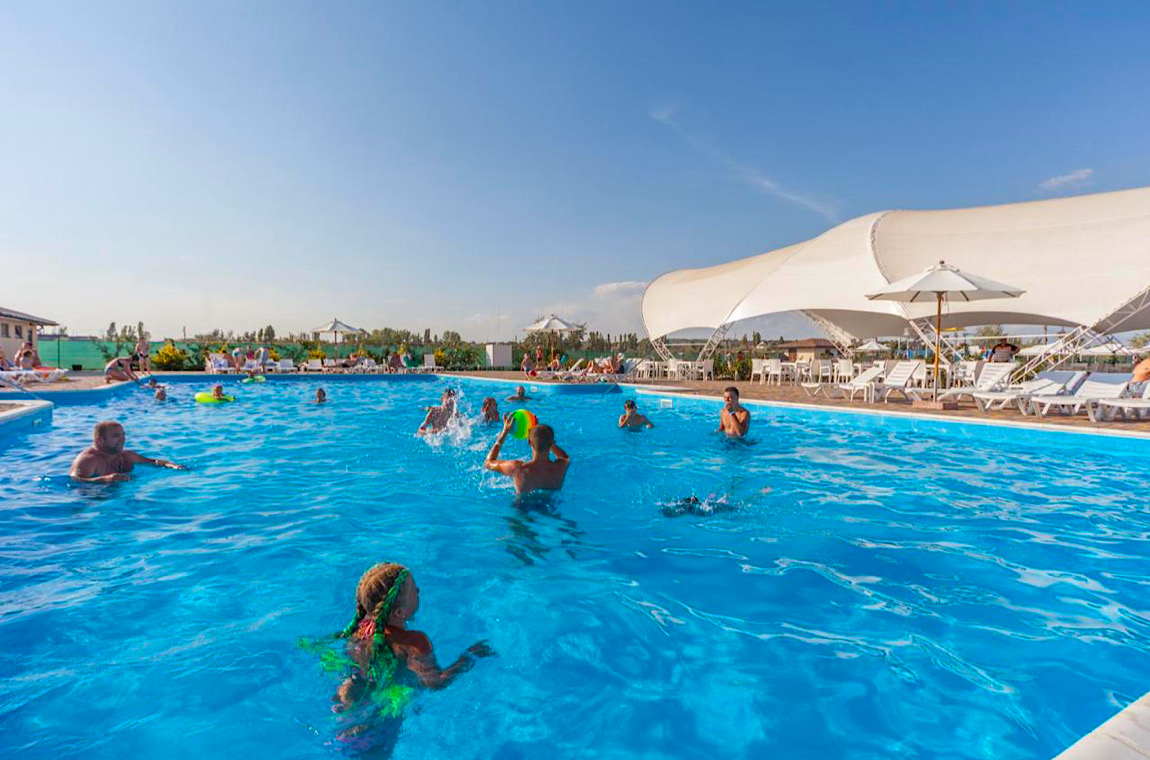 Зображення басейн у готелі